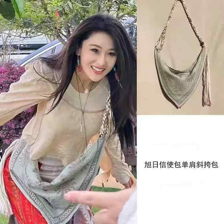 ・カテゴリ: 斜挎包・スタイル: 気質熟女・主な素材: 亞麻混紡・人気の要素: 流蘇・内張り素材: 帆布・開閉方式: 磁扣・硬さ: 軟・サイズ: 小