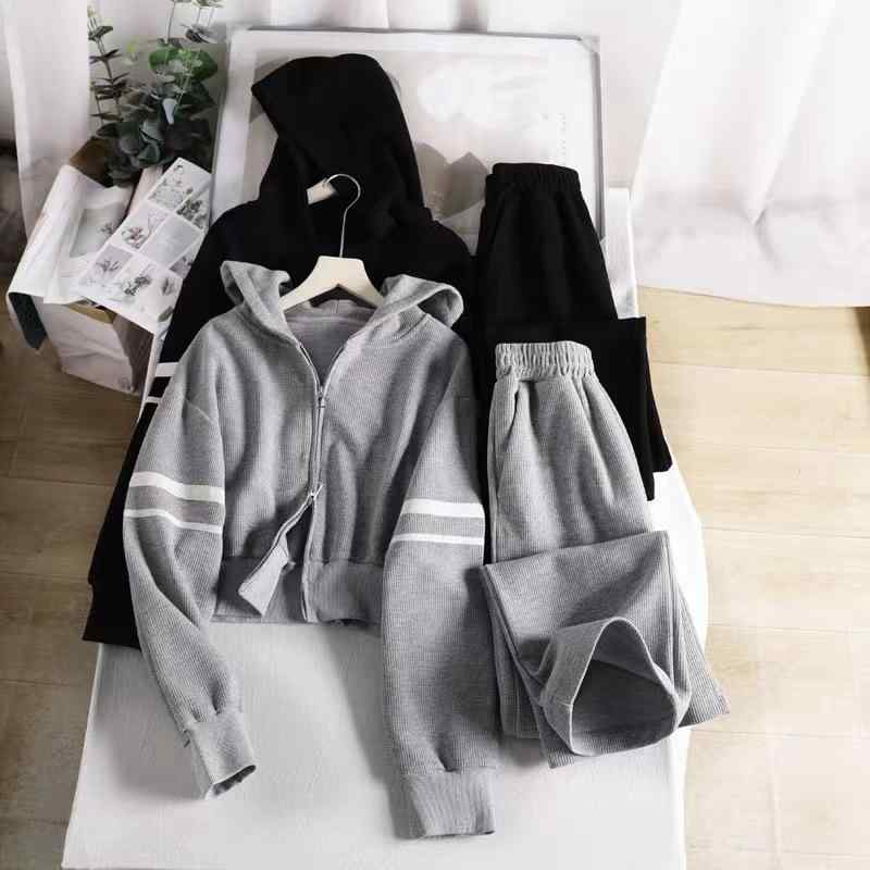 ・スタイル: 休闲风・カラー展開: ブラック、グレー・サイズ展開: S、M、L、XL・パンツ丈: ロング・袖丈: 長袖・袖型: 通常袖・柄: ストライプ/チェック・流行要素: パッチ・工艺: パッチワーク/スプライシング・主な素材: ポリエステル・主な素材含有量: 30%以下、50%-70%・商品カテゴリ: カジュアルセットアップ・セットアップスタイル: パンツセット