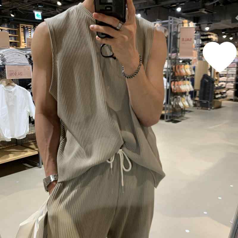 挖背背心 - タンクトップ メンズ 上下セット セットアップ 運動用 スポーツウエア ノースリーブ Tシャツ ハーフパンツ ランニング ジム フィットネス トレーニング 筋トレ 吸汗 速乾 接触冷感 薄手 涼しい 無地 カジュアル 杏 黒