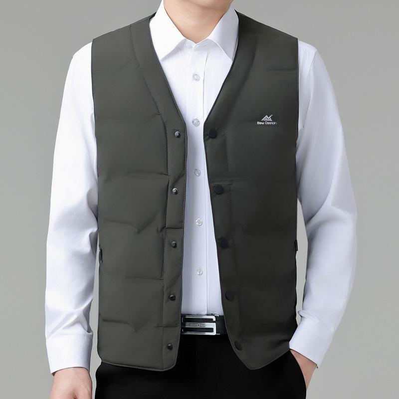Rakuten - ダウンベスト メンズ 男性用 羽絨服 アウター ジャケット コート ノースリーブ インナーベスト 薄手 防寒 保暖 暖かい 軽い 軽量 開襟 Vネック スナップボタン カジュアル ビジネス 通勤 通学 普段使い 紳士 中老年 秋冬 撥水 迷彩 アーミーグ