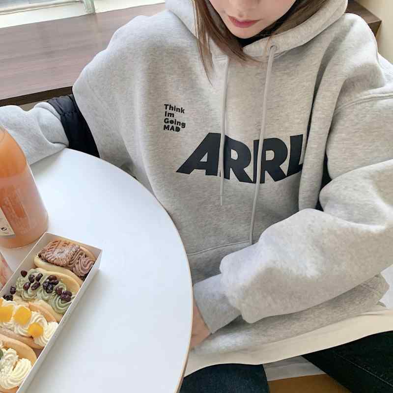 乐天商城 - パーカー レディース スウェット トレーナー トップス フード付き 長袖 裏起毛 厚手 防寒 暖かい プルオーバー ルーズ シルエット オーバーサイズ ゆったり カジュアル レトロ アメリカン カジュアル グレー ブラック 秋冬