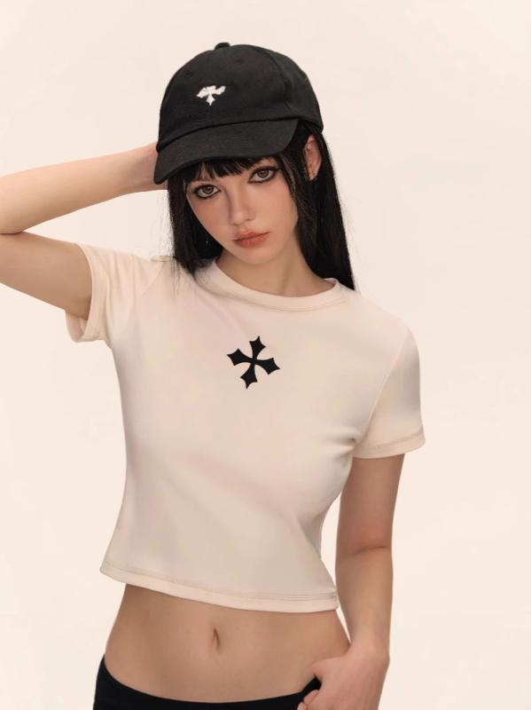 乐天商城 - Tシャツ レディース 半袖 カットソー トップス アメリカン ヴィンテージ風 レトロ 十字架 クロス プリント ラウンドネック 丸首 スリム フィット 細身 ショート丈 クロップド丈 お腹見せ ヘソ出し 綿 コットン 白 黒 カジュアル 普段使い 夏 サ