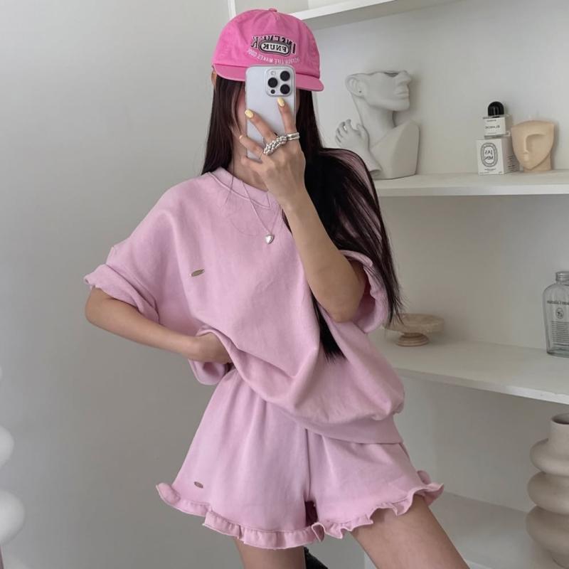 ・カテゴリ: Tシャツ・パンツセット・スタイル: カジュアル・主な素材: 綿 90%以上95%未満・柄: 無地・袖丈: 三分袖・カラー展開: ピンク、ライトグレー、ネイビー・サイズ展開: フリーサイズ・対象: 女性