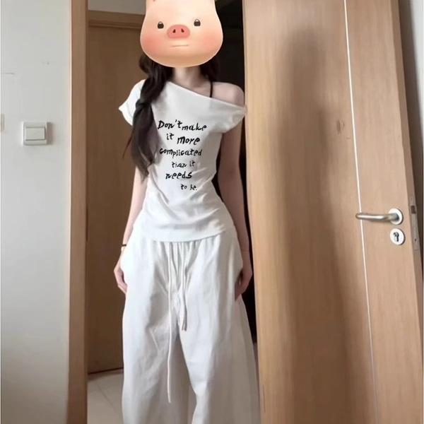 乐天商城 - Tシャツ レディース カットソー 半袖 トップス ワンショルダー 斜め肩 ギャザー ギャザー入り 伸縮性 スリム 細見え プルオーバー プリンセススリーブ 無地 シンプル カジュアル セクシー ガールズ お呼ばれ 春夏