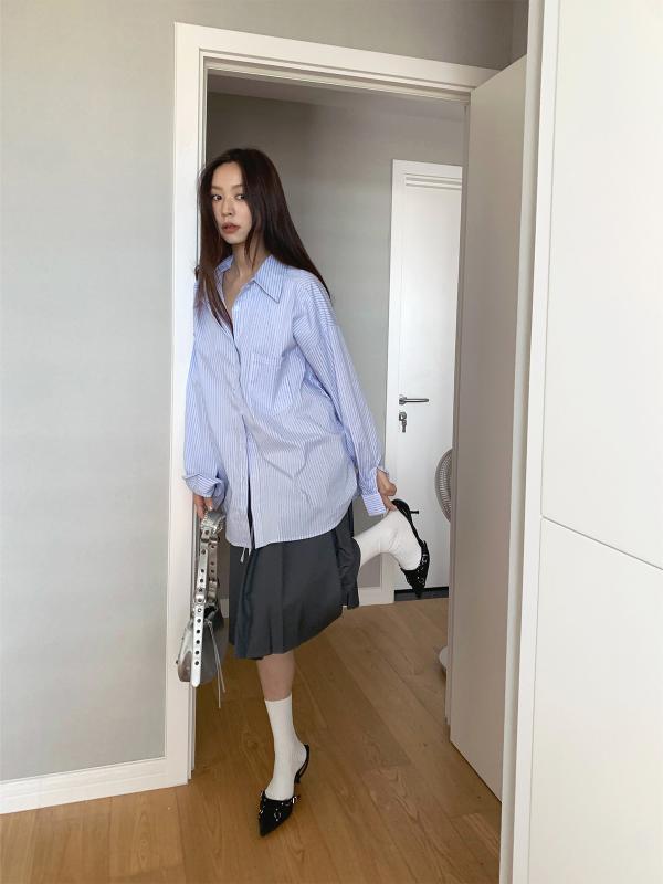 シャツ レディース トップス 長袖 襟付き チュニック丈 ミドル丈 前開き 羽織り ストライプ柄 切り替え コットン 綿 混紡 ゆるシルエット オーバーサイズ ドロップショルダー カジュアル 日常 デイリー 通勤 通学 ブルー