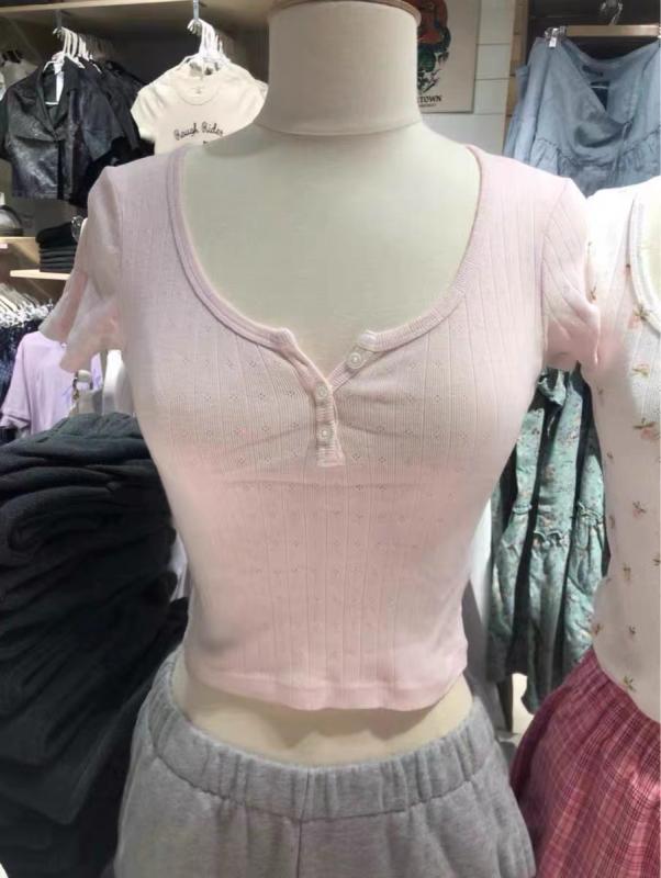 Tシャツ レディース 半袖 トップス カットソー クルーネック 丸首 ボタン ピンク コットン 綿 プリント インナー スリム フィット ショート丈 着痩せ 薄手 軽量 カジュアル かわいい おしゃれ 清新 甜美 春物 夏物 春夏
