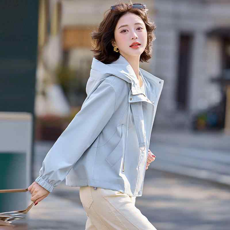 ・カテゴリ: 外套・素材: 涤纶（ポリエステル）・柄: 無地・シルエット: Aライン・着用形態: 1枚・厚み: 普通・着丈: 普通丈(50cm超65cm以下)・袖丈: 長袖・袖型: ラグランスリーブ・ネックライン: POLO襟・デザイン特徴: 3D/立体デザイン・技術: 切り替え・カラー展開: ライトブルー、ベージュ・サイズ展開: S、M、L、XL・スタイル: 通勤風・対象年齢: 成人・対象性別: 女性