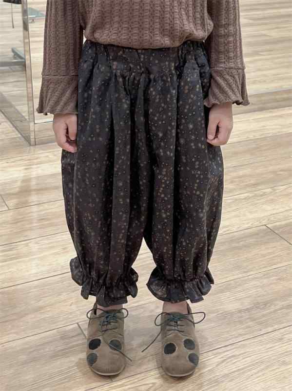 ・スタイル: 韓国風・カテゴリ: キッズパンツ・主な素材: 綿100%・パンツ丈: 長ズボン・対象性別: 女の子・対象年齢: 中小の子供（3〜8歳、100〜140cm）・デザイン: ベーシック・カラー展開: 小花柄・サイズ展開: 90cm、100cm、110cm、120cm、130cm、140cm