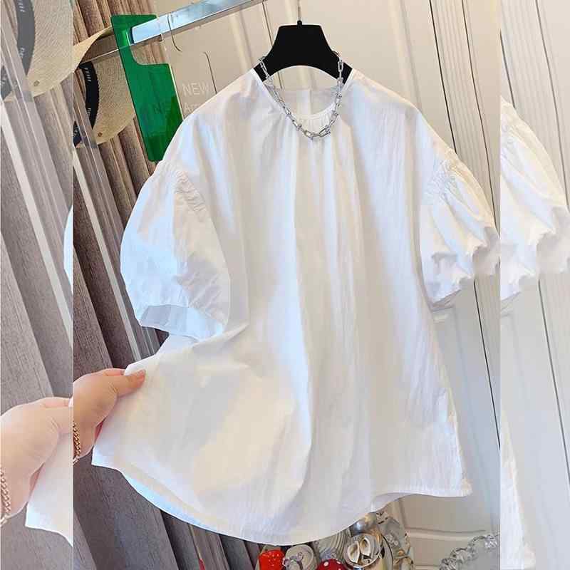 シャツ レディース 春夏 パフスリーブ ギャザー 半袖 ブラウス トップス 丸首 ゆったり 大きいサイズ 着痩せ フレンチスタイル エレガント 凝ったディテール カジュアル 通勤 デイリーユース きれいめ 無地 体型カバー フェミニン 上品 シンプル 柔・カテゴリ: シャツ・素材: 綿、含塩素繊維（クロロファイバー）・スタイル: 通勤・シルエット: ルーズ・ネックライン: クルーネック・袖丈: 半袖・袖型: パフスリーブ・丈: 超ショート丈(40cm以下)・加工: ギャザー・デザイン: 無地、プリーツ・カラー展開: ホワイト、ブラック・サイズ展開: L, XL, 2XL, 3XL, 4XL