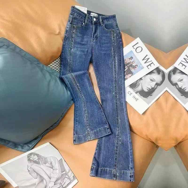 ・カテゴリ: デニムパンツ・主な素材: 綿・スタイル: ストレートパンツ、都市風、きれいめカジュアル・パンツ丈: 長ズボン・ウエスト: ハイウエスト・デザイン要素: ボタン、ファスナー、ウォッシュ加工・カラー: ダークブルー、ディープブルー・サイズ展開: 25（推奨35kg-40kg）、26（推奨40kg-45kg）、27（推奨45kg-50kg）、28（推奨50kg-55kg）、29（推奨55kg-60kg）、30（推奨60kg-65kg）、31（推奨65kg-70kg）、32（推奨70kg-75kg）