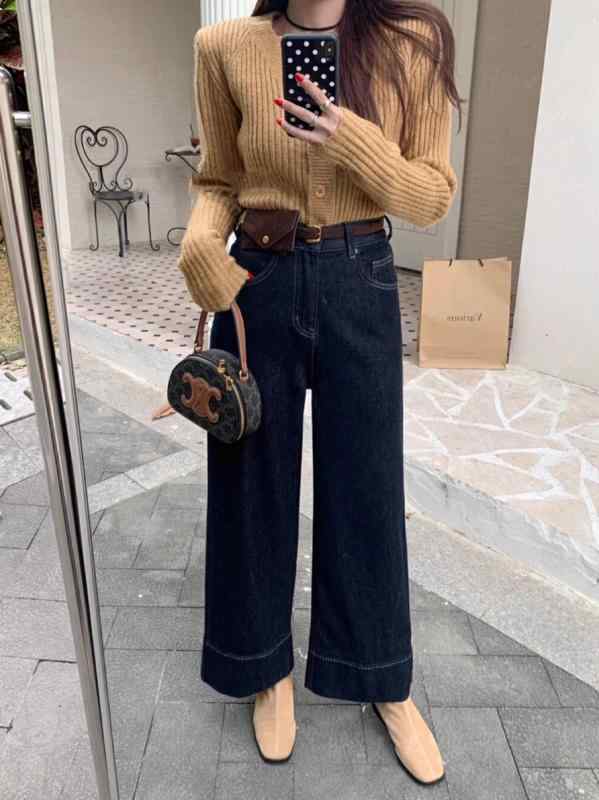デニムパンツ レディース ジーパン ジーンズ パンツ ボトムス ストレートパンツ ワイドパンツ クロップド丈 九分丈 ハイウエスト ゆるめ ゆったり 着痩せ 伸縮性 ストレッチ 通勤 普段使い カジュアル 無地 ネイビー 秋冬 裏起毛