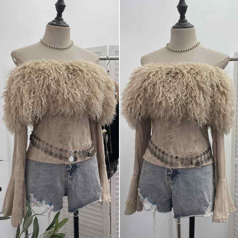 ニット レディース トップス オフショルダー 長袖 セクシー 長袖ニット 毛足の長い 破れ加工 タイト ショート丈 カジュアル・素材: 綿 30%-50%・柄: 無地・スタイル: プルオーバー・袖丈: 長袖・フィット感: スリムフィット・着丈: 約40-50cm・ネックライン: ボートネック・袖タイプ: ベルスリーブ・流行: ダメージ加工・カラー展開: アプリコット、ブラック・サイズ展開: ワンサイズ・テイスト: セクシー・カテゴリ: Tシャツ