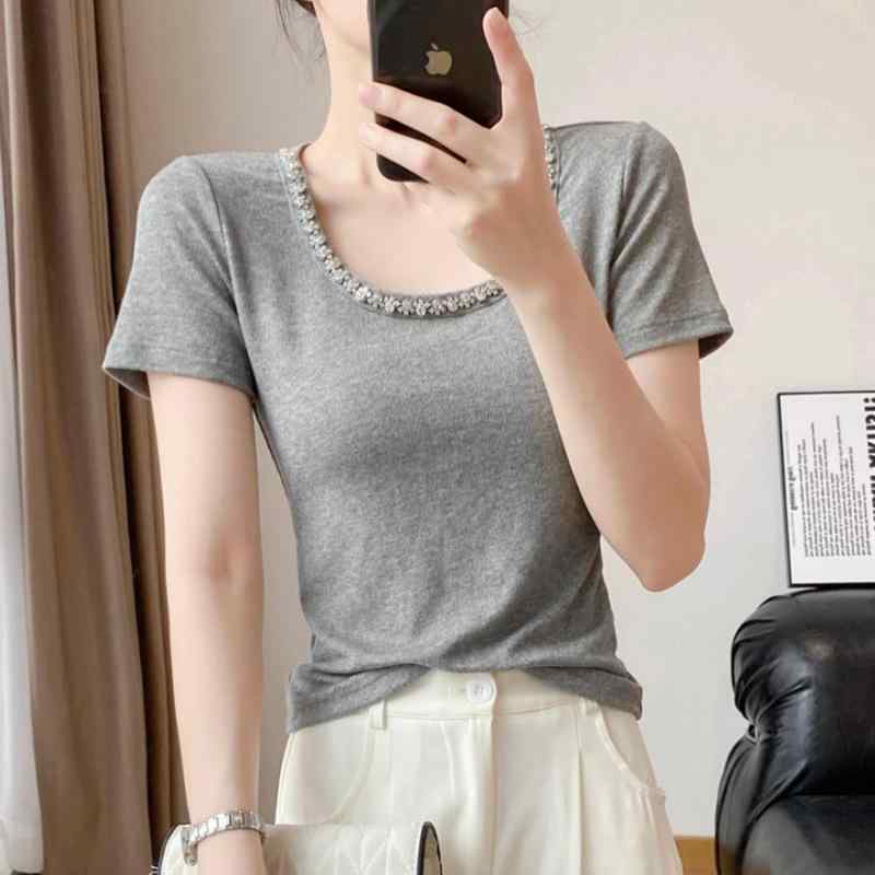 Tシャツ レディース クルーネック 半袖 ハンドメイド ビーズ装飾 スリムフィット インナー カジュアル 普段使い 通勤用 シンプル きれいめ 高品質・素材: 綿・主素材: 綿・柄: 無地・スタイル: プルオーバー・袖丈: 半袖・加工: ビーズ装飾・フィット感: タイトフィット・着丈: 普通(50cm〜65cm)・ネックライン: クルーネック・袖の形: 定番・トレンド要素: ビーズ装飾・カラー: ブラック、ホワイト、グレー・サイズ: S、M、L、XL、2XL、3XL・スタイルタイプ: 通勤・混率: 70%〜80%・テイスト: アーバンスタイル・カテゴリ: Tシャツ