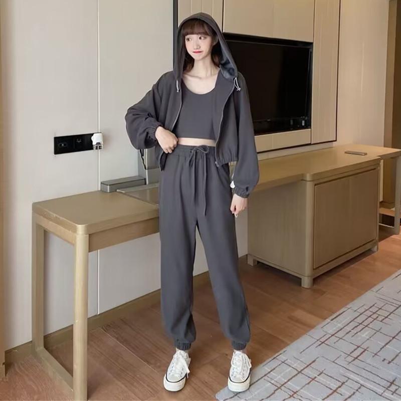 三 点 セット 新作 韓国 風 春秋 シンプル ゆったり 長袖の 帽子 付きの ガードルの 足 付き 衛 パンツ 袖 なしの ベスト セット レディース貨物番号: 844#パターン: 純色パンツ長さ: パンツ流行の要素: ジッパークラフト: コラージュ/ステッチメイン生地成分: ポリエステル (ポリエステル繊維)メイン生地成分2: ポリエステル (ポリエステル繊維)ブランド: その他カラー: ダークグレー,薄い灰色,黒サイズ: S,M,L,XL,2XLスタイルタイプ: 雰囲気通勤メイン生地成分含有量: 95% 以上スタイル: 都市風セットデザイン: パンツセットスタイルタイプ: エレガント適用性別: 女性スリーブタイプ: 通常の袖袖の長さ: 長袖製品カテゴリ: カジュアルスーツメイン生地成分2含有量: 95% 以上