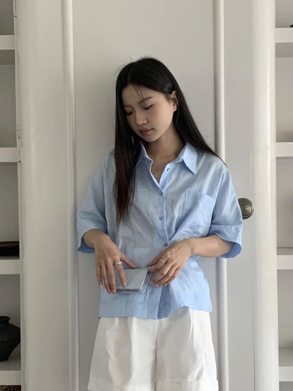 Evertrue シャツ 女性 夏新 韓国 風 ゆったり 高級 感 サイド ボタン 短い トップスシャツ 11628生地名: 80% ラミー麻、20% 綿メイン生地成分: 麻メイン生地成分2: ラミー麻パターン: 純色デザイン: カーディガン袖の長さ: 半袖クラフト: アイロンフリー処理貨物番号: 11628ブランド: Et evertrueプレートタイプ: ゆったり型服の長さ: 通常スタイル (50cm&amp;lt;着丈≤65cm)襟タイプ: ボタン襟スリーブタイプ: 通常の袖流行の要素: アイスクリーム色発売年/季節: 2024年夏カラー: ホワイト,ピンク,カレー色サイズ: ワンサイズスタイルタイプ: 日韓レジャードアの襟: 単列マルチバックルメイン生地成分含有量: 80% (含む)-90% (含まない)スタイル: レジャー風製品カテゴリ: シャツメイン生地成分2含有量: 80% (含む)-90% (含まない)