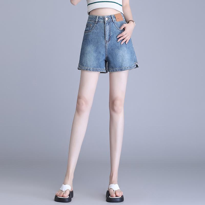 ショートパンツ レディース デニム 短パン ハーフパンツ ジーンズ ジーパン ボトムス ズボン ハイウエスト 美脚 脚長 着痩せ ゆったり ワイドシルエット Aライン 5分丈 カジュアル シンプル 無地 ブルー 爽やか・カテゴリ: デニムパンツ・スタイル: エレガント、快適カジュアル、きれいめ通勤・主な素材: 綿 50%以上70%未満、ポリエステル、ポリウレタン 30%以下・パンツ丈: ショートパンツ（三分丈）・ウエスト: ハイウエスト・厚さ: 通常・カラー展開: ライトブルー・サイズ展開: S、M、L、XL、2XL、3XL、4XL・パンツのシルエット: ワイド・ディテール: 切替デザイン