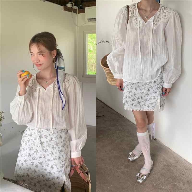 実際に 本物の 韓国 系の シンプルガーリー レース ステッチの 頭の 長袖の シフォン シャツを たたきます。生地名: ポリエステル主な生地構成: その他パターン: ソリッドカラースタイル: プルオーバー,通勤スタイル袖丈: 長袖商品番号: 10525#首輪の種類: ハーフオープンカラースリーブタイプ: レギュラースリーブ発売年・シーズン: 2024年夏色: オフホワイトサイズ: M,Lスタイルタイプ: 上品通勤スタイル前立て: プルオーバー主な生地成分の含有量: 95%以上スタイルタイプ: 甘くて新鮮な製品カテゴリー: シャツ