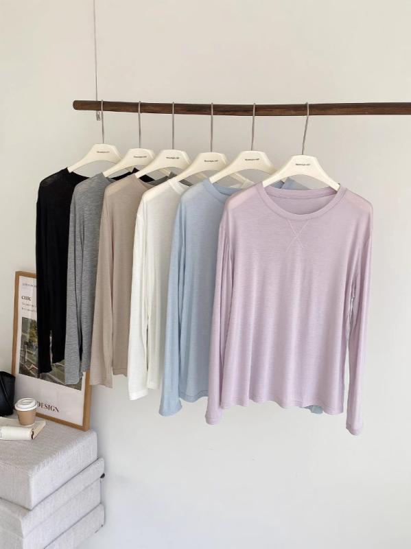 テンセルアセテートリヨセル 羊毛 ボトリングシャツ 夏 薄い ラウンド ネック 空調 UV カット ブラウス生地名: リヨセル繊維主な生地構成: テンセル（リヨセル繊維）スタイル: ルーズフィット,カジュアルスタイル袖丈: 長袖職人技: ノーアイロン加工商品番号: 4901#NN961ブランド: その他バージョン: ルースタイプ襟のタイプ: ラウンドネックスリーブタイプ: レギュラースリーブ人気要素: レジャー発売年・発売時期: 2025年春色: 9960 ホワイト,9960 ブラック,9960ブルー,9960 パープルサイズ: フリーサイズ 80 ～ 130スタイルタイプ: 日本と韓国風レジャー主な生地成分の含有量: 30%未満スタイルタイプ: 快適でカジュアル製品カテゴリー: Tシャツタイプ: 他のブランドタグ: タグ付き