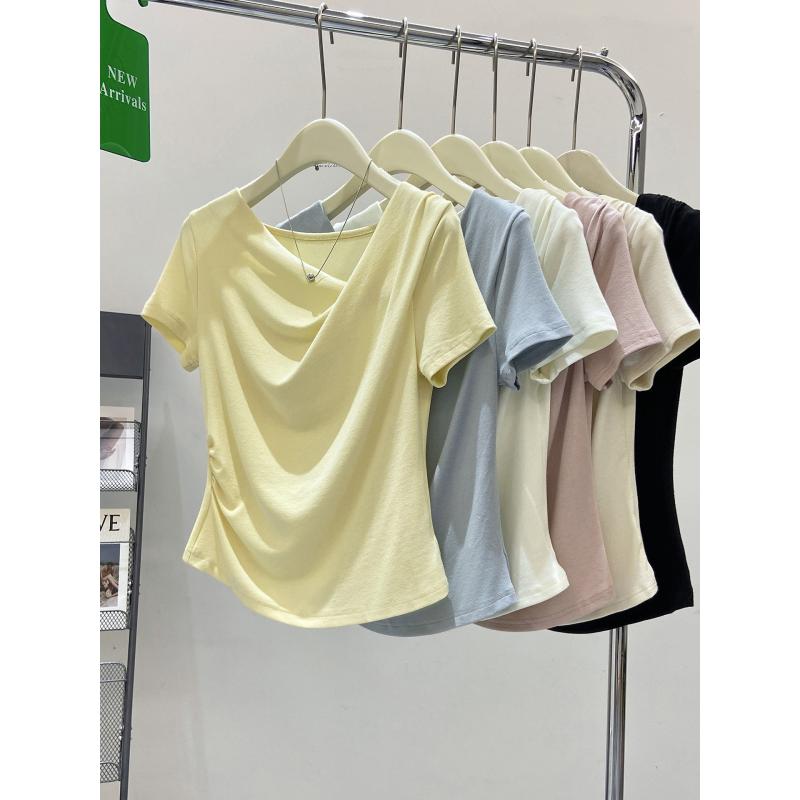 Tシャツ レディース 半袖 ドレープネック 不規則 褶皺 トップス カットソー きれいめ カジュアル シンプル 無地 春夏・カテゴリ: Tシャツ・スタイル: 通勤・袖丈: 半袖・ネックライン: ドレープネック・着丈: 普通(50-65cm)・袖タイプ: レギュラー・デザイン: 立体裁断、不規則・フィット感: スリムフィット・カラー展開: ライトブルー、クリームイエロー、アプリコット、ライトピンク、オフホワイト、ブラック・サイズ展開: S,M,L,XL