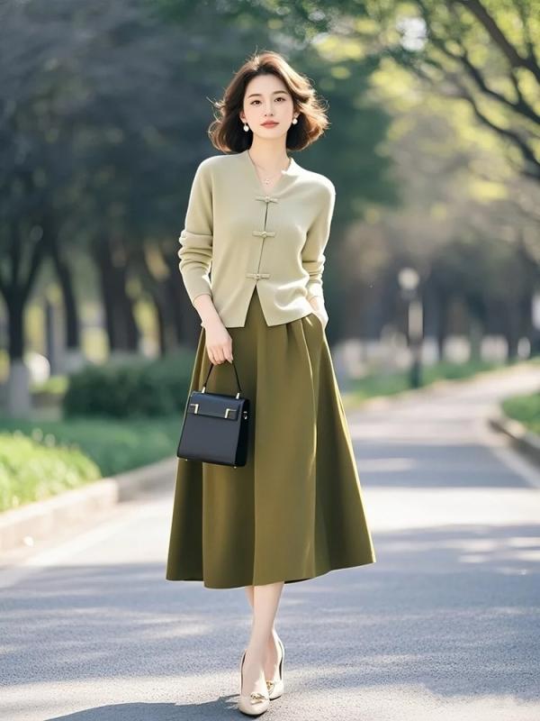 韓国 系は 独特の 綺麗な 初春 セットを 着て います。商品番号: G333-9627088 バオ 327D73440100パターン: カラーブロックスカート丈: ミディスカート人気要素: ボタン職人技: コラージュ/スプライシング発売年・発売時期: 2025年春生地名: アクリル主な生地構成: ポリエステル（ポリエステル繊維）主な生地構成 2: その他ブランド: その他色: スーツ（トップス＋スカート）,シングルトップ,スカートサイズ: S,M,L,XLスタイルタイプ: 日本と韓国風レジャー主な生地成分の含有量: 30% (含む) ～ 50% (含まない)スタイル: 韓国風 (Kankoku-fuu)スーツスタイル: スカートスーツ対象性別: 女性スリーブタイプ: レギュラースリーブ袖丈: 長袖製品カテゴリー: カジュアルスーツ主な生地成分2の含有量: 30% (含む) ～ 50% (含まない)