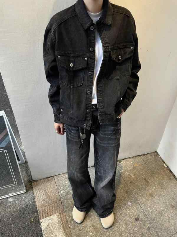 ・カテゴリ: デニムパンツ・スタイル: ストリート・シルエット: シューカット・加工: ウォッシュ加工・パンツ丈: フルレングス・ウエスト: ミドルウエスト・生地の厚さ: 普通・サイズ誤差: 2cm・対象: ティーンエイジャー、メンズ・生地素材: デニム・主な素材: 綿・着用シーン: 日常・伸縮性: ややあり・裾の仕様: ベルボトム・カラー展開: ブラックバースト、ブルーバースト・サイズ展開: S、M、L、XL