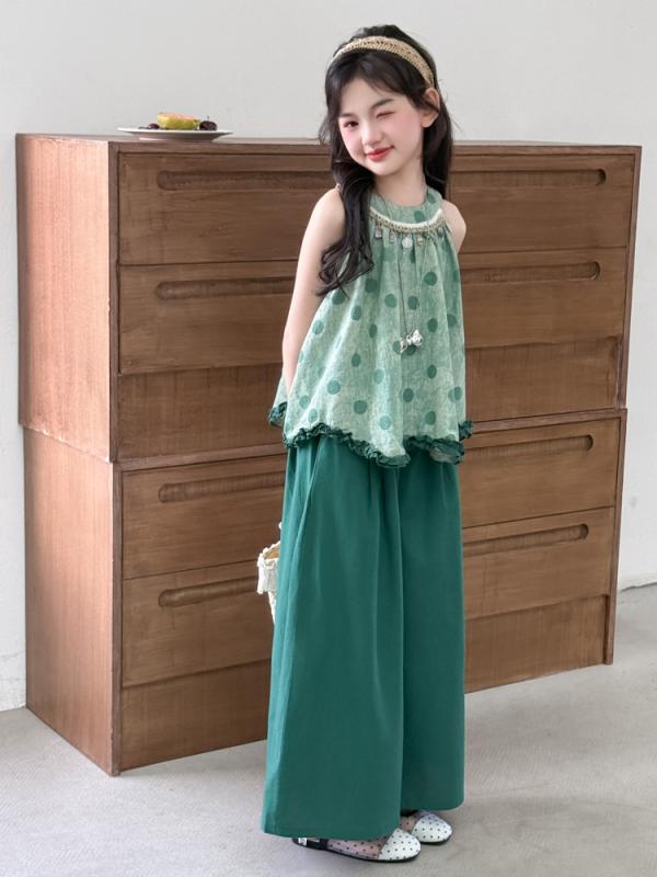 ・カテゴリ: 子供服セット・性別: レディース（女児）・スタイル: 韓国風・セット内容: トップス、パンツ（2点セット）・袖丈: ノースリーブ・フード: フードなし・パンツ丈: ロングパンツ・生地加工: ソフト加工・厚さ: 薄手・素材: 綿80%・安全基準: B類・開閉仕様: プルオーバー・カラー展開: グリーン、グレー・サイズ展開: 120cm、130cm、140cm、150cm、160cm、170cm