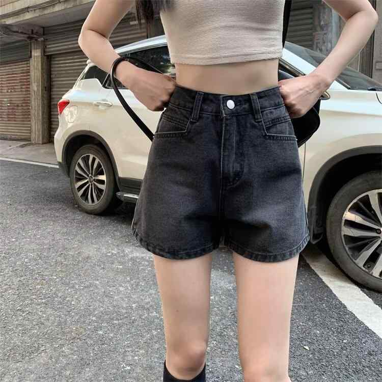・カテゴリ: デニムパンツ・素材: 棉・主な素材の含有量: 50%以上70%未満・スタイル: ストレート、カジュアル、リラックスカジュアル・パンツ丈: 3分丈・ウエストの位置: ハイウエスト・生地の厚さ: 普通・デザイン特徴: ポケット・カラー展開: ブルー、ブラック・サイズ展開: S、M、L、XL、2XL・伸縮性: 若干あり・シルエット: ワイド・加工技術: 形態安定加工