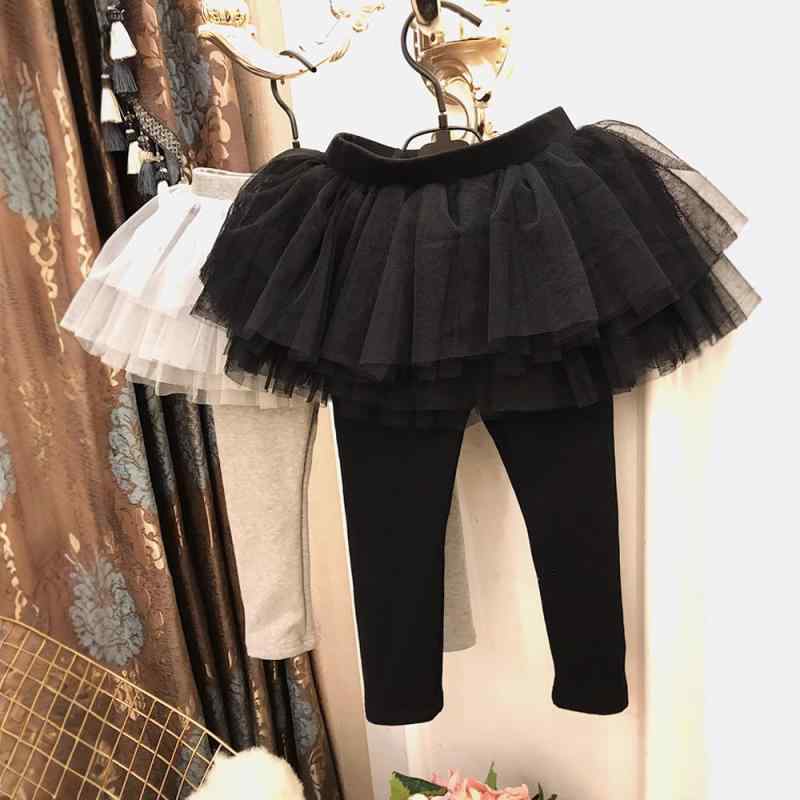 ・カテゴリ: レギンス、スカートパンツ・スタイル: 韓国風・素材: 綿95%・パンツ丈: ショートパンツ・安全基準: Aクラス・対象性別: 女の子・対象年齢: 中小童（3〜8歳、100〜140cm）・生地加工: 柔軟処理・柄: ボーダー・ウエスト: ミドルウエスト・カラー展開: ブラック、グレー、ピンク、イエロー、ベージュ・サイズ展開: 80cm、90cm、100cm、110cm、120cm、130cm、140cm・製法: ダブルステッチ