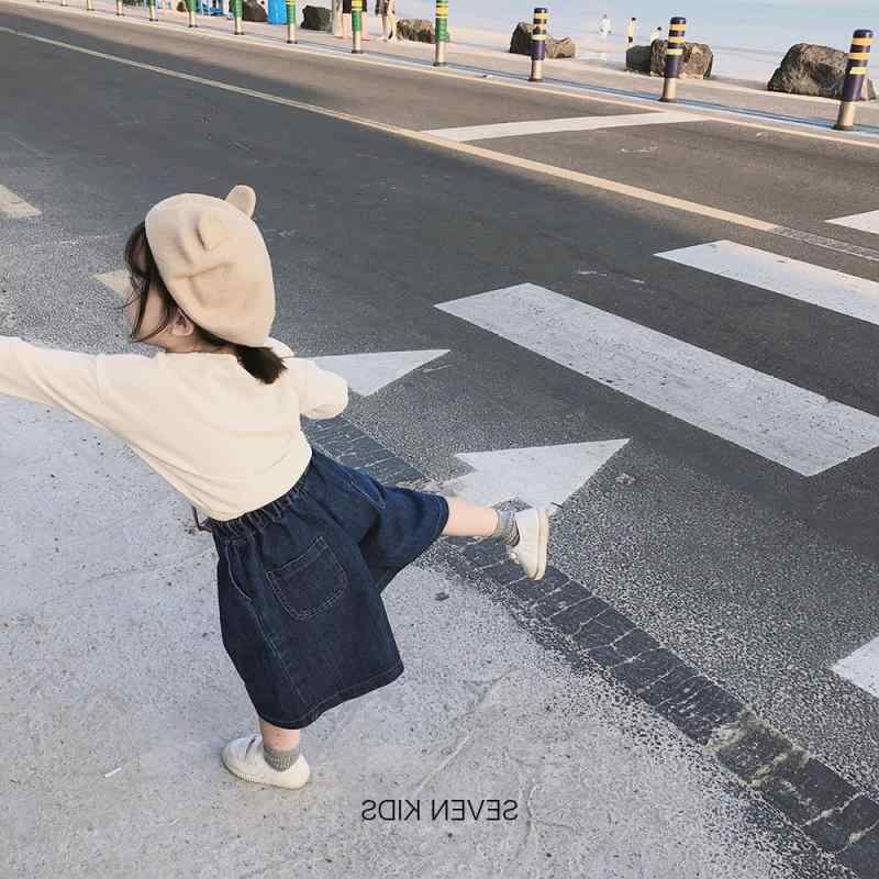 ・カテゴリ: キッズパンツ・スタイル: 韓国風・主な素材: 綿100%・パンツ丈: 九分丈・対象性別: 女の子・対象年齢: 3〜8歳（身長100〜140cm）・生地加工: 柔軟加工・柄: 無地・デザイン要素: 可愛い、トレンド・股上: 中腰・カラー展開: 画像色・サイズ展開: 7号（100-105cm）、9号（105-110cm）、11号（110-115cm）、13号（115-120cm）、15号（120-130cm）