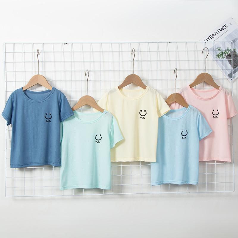 ・カテゴリ: キッズTシャツ・対象性別: 男女兼用・スタイル: カジュアル・フード: なし・袖丈: 半袖・対象年齢: 3歳以上、身長100cm以上・生地加工: 柔軟処理・柄: 無地・デザイン要素: スポーツ、シャーベットカラー・生地素材: 化学繊維・主な素材: ポリエステル95%・安全基準: Aクラス・ネックライン: クルーネック・機能: 吸湿速乾・カラー展開: ライトブルー、ダークブルー、ライトグリーン、オフホワイト、ピンク、パープル・サイズ展開: 100cm、110cm、120cm、130cm、140cm、150cm、160cm