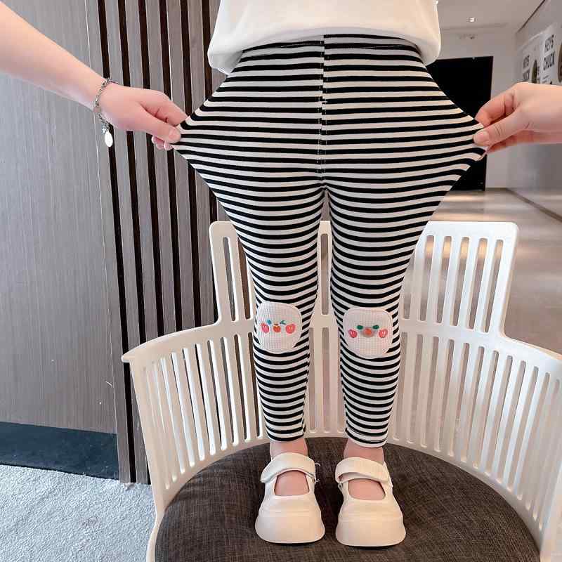 ・カテゴリ: パンツ・主な素材: 綿95%・カラー展開: ブラック、グレー、ブラック裏起毛、グレー裏起毛・サイズ展開: 80cm、90cm、100cm、110cm、120cm、130cm、140cm
