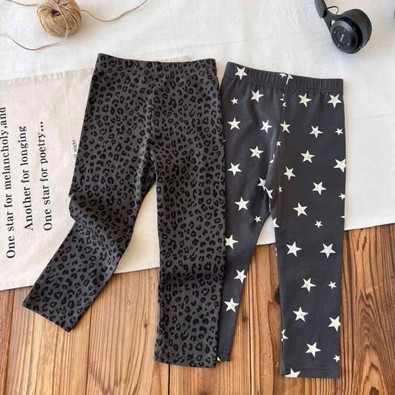 ・カテゴリ: パンツ・素材: 綿90%・対象性別: 女性・丈: 長ズボン・ウエスト: 中腰・カラー展開: 豹柄、星柄・サイズ展開: 80cm、90cm、100cm、110cm、120cm、130cm、140cm・スタイル: 韓国風・対象年齢: 中小童（3〜8歳、100〜140cm）