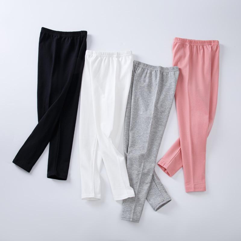 ・カテゴリ: ロングパンツ・安全基準: A類・素材: 綿95%、ライクラ・対象性別: ガールズ・股上の深さ: ミドルライズ・カラー展開: ホワイト、ピンク、グレー、ブラック、ネイビー、レッド、ローズピンク、ダークパープル、ライトパープル・サイズ展開: 100cm、110cm、120cm、130cm、140cm、150cm、160cm・スタイル: カジュアル・対象年齢: 3〜8歳（100〜140cm）