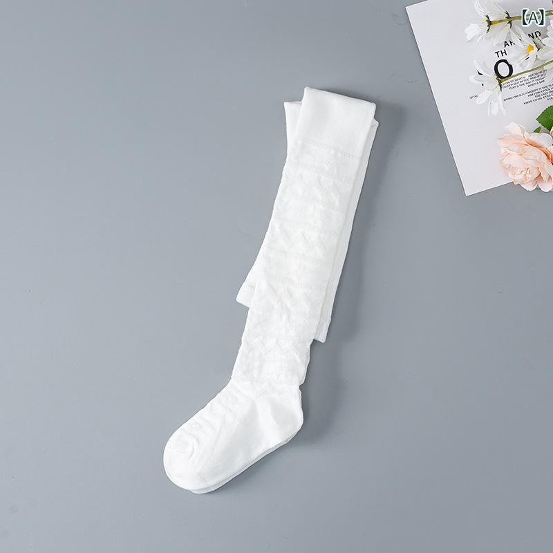 ・カテゴリ: 子供用靴下、パンスト・素材: コーマ綿（綿85%）・対象性別: 女の子・スタイル: メッシュ・機能: 通気性・レッグ長: パンスト・厚さ: 薄手・柄: ボーダー、無地・デザイン要素: 可愛い、リボン・カラー展開: 横ストライプ、ハート、縦ストライプ、ピンク3連リボン、ホワイトパールリボン、ピンクリボン、ブラックパールリボン、3連リボンホワイト、3連リボンブラック・サイズ展開: S（70-80cm）、M（85-100cm）、L（105-115cm）、XL（120-130cm）、XXL（135-145cm）・対象年齢: 3〜8歳（身長100〜140cm）