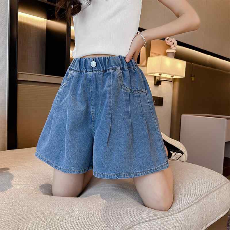 ・カテゴリ: デニムショートパンツ・スタイル: カジュアル・主な素材: 綿60%・厚さ: 薄手・対象性別: 女の子・柄: 無地・生地加工: ソフト加工・カラー展開: ライトブルー・サイズ展開: 120cm、130cm、140cm、150cm、160cm、170cm・対象年齢: 中大童（8歳以上、140cm以上）