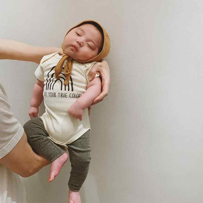 ・カテゴリ: レギンス、タイツ・対象性別: 男女兼用・仕様: 開き股・パンツ丈: 長ズボン・ウエスト: 高腰・カラー展開: ホワイト、ブラウン、グレー、白黒ボーダー・主な素材: 綿90%・スタイル: 韓国風・対象サイズ: 66cm、73cm、80cm、90cm、100cm・対象年齢: 乳幼児（1-3歳、80-100cm）