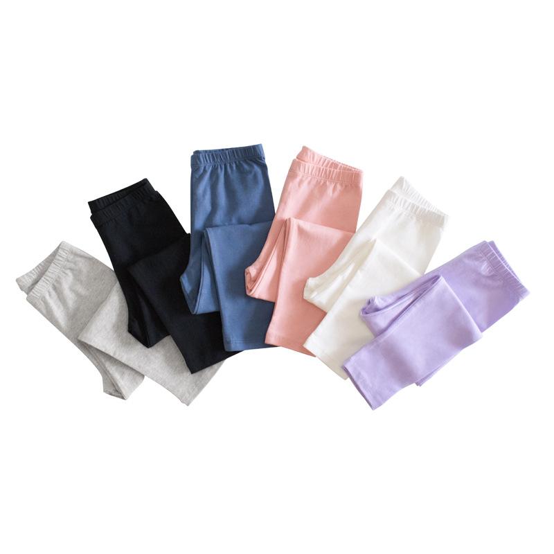 ・スタイル: 韓国風・カテゴリ: キッズパンツ・素材: 綿95%・安全基準: A類・パンツ丈: 九分丈・対象性別: 女の子・対象年齢: 中小の子供（3～8歳、身長100～140cm）・デザイン: ベーシック・生地加工: 柔軟処理・柄: 無地・ディテール: プリンセス・ウエスト: ミドルウエスト・カラー展開: ピンク、ブラック、ヘザーグレー、オフホワイト、ライトパープル、アーミーブルー・サイズ展開: 90cm、100cm、110cm、120cm、130cm、140cm