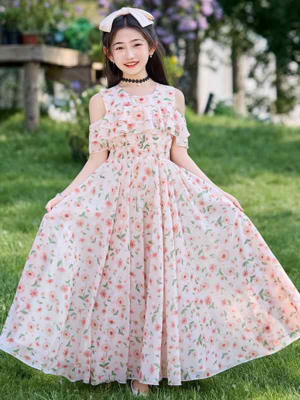 ・カテゴリ: ワンピース・スタイル: 田園風・素材: ポリエステル90%・対象性別: 女の子・対象年齢: 中大童（8歳以上、140cm以上）・柄: 花柄・生地加工: 柔軟処理・袖丈: 半袖・スカートのデザイン: プリンセスドレス・裏地素材割合: 90%・デザイン要素: プリンセス・カラー展開: 花柄ロングドレス・サイズ展開: 120cm、130cm、140cm、150cm、160cm、170cm