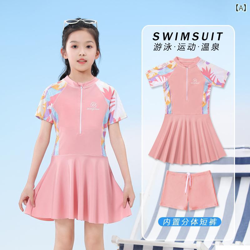 ・対象年齢: 4～6歳、6～8歳、8～10歳、10～12歳、12～14歳・性別: 女児・柄: 無地、キャラクター、花柄、高弾性、フレッシュ・素材: ポリエステル90%・重量: 約220g・裏地素材: ポリエステル90%・対応シーン: ランニング、フィットネス、水泳・マリンスポーツ・カラー展開: ピンク、パープル・サイズ展開: M（15-20kg）、L（20-25kg）、XL（25-30kg）、2XL（30-35kg）、3XL（35-42.5kg）、4XL（42.5-55kg）・スタイル: ブリーフ