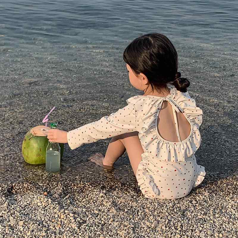 ・対象年齢: 2歳、3歳、4歳、5歳、6歳、7歳・対象性別: 女性・デザイン: 韓国風・表地素材: ポリエステル100%・裏地素材: ポリエステル100%・重量: 0.2kg・用途: 水泳、ウォータースポーツ・カラー展開: 長袖小愛心・サイズ展開: 90、100、110、120、130、140・スタイル: ブリーフ、ビキニ、ボクサーパンツ、ワンピース水着、セパレート水着