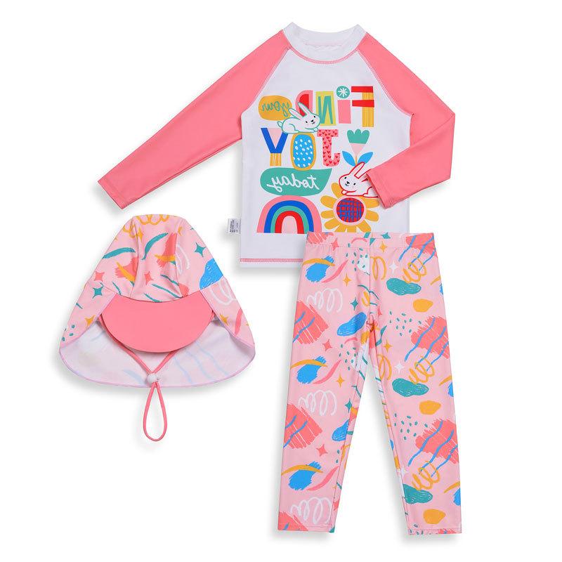 ・対象年齢: 2-4歳、4-6歳、6-8歳、8-10歳、10-12歳、12-14歳・対象性別: 女性・デザイン: キャラクター・表地素材: ポリエステル85%・重量: 250g・裏地素材: スパンデックス15%・推奨シーン: 水泳、マリンスポーツ・カラー展開: ラビットガーデン（長袖・長ズボン、セパレート水着）・サイズ展開: 9144cm（身長90cm、体重14kg以内）、10058.4cm（身長100cm、体重16kg以内）、10972.8cm（身長110cm、体重18.5kg以内）、11887.2cm（身長120cm、体重22.5kg以内）、12801.6cm（身長130cm、体重27.5kg以内）、13716cm（身長140cm、体重32.5kg以内）、14630.4cm（身長150cm、体重40kg以内）・スタイル: ブリーフ