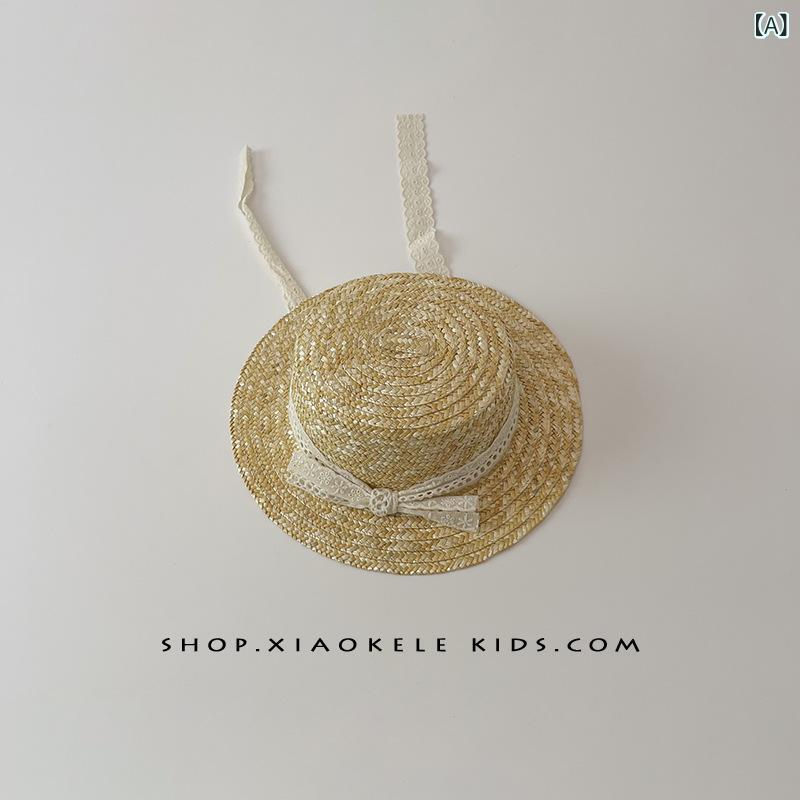 ・カテゴリ: 麦わら帽子・カラー展開: ベージュレース、ブルーストライプ・サイズ展開: 頭囲約52cm・つばの形状: 広つば・クラウンの形状: 平天・機能: 防風、防寒、日焼け防止、通気性、遮光・スタイル: ナチュラル、田園風、フレッシュ、シャネル風・対象年齢: 2-4歳、4-6歳・テイスト: 清新、甘め