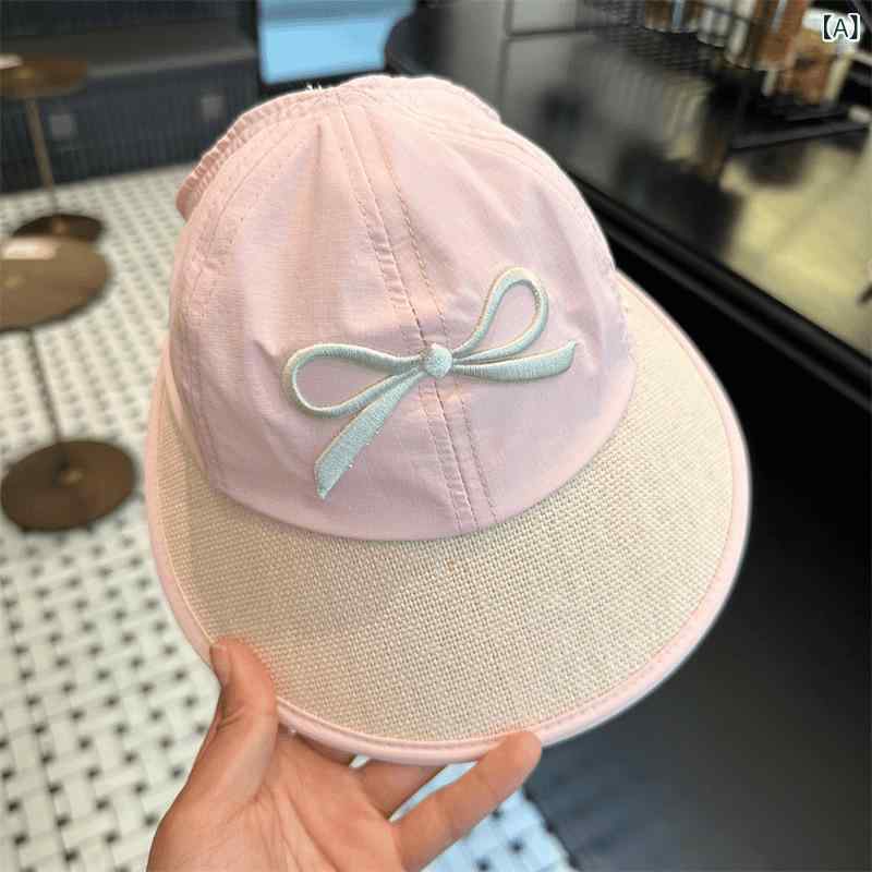 ・カテゴリ: サンバイザー・カラー展開: ピンク（バタフライ）、ベージュ（バタフライ）、ブラウン（バタフライ）、アニマル、アニマルブラウン、アニマルピンク、ラビットブラウン、ラビットピンク、ラビットベージュ、メガネオレンジ、メガネブルー、うさ耳ピンク、うさ耳ベージュ、恐竜ベージュ、恐竜カーキ、ドッグカーキ、大つばドッグベージュ、ベアベージュ、速乾スマイルベアベージュ、ベアカーキ、ドット耳ブラック、ドット耳グリーン、ドット耳レッド、ドット耳ブラウン・サイズ展開: 46-55cm（6ヶ月-3歳）・つばのスタイル: 広つば・帽子のトップ: オープントップ・機能: 紫外線防止、通気性・主な素材: 綿96%以上・対象年齢: 6ヶ月-12ヶ月、1-2歳・素材: 綿・スタイル: フレッシュ、ガーリー・加工技術: プリント