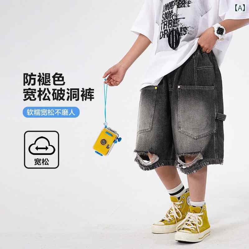 ・スタイル: 韓国風・カテゴリ: ハーフパンツ、キッズパンツ・主な素材: 綿 81.3%・安全基準: B類・対象性別: 男の子・対象年齢: 中大童（8歳以上、身長140cm以上）・パンツタイプ: デニムパンツ・加工: 柔軟処理、砂洗い・柄: 英字・ウエスト: ミドルウエスト・カラー展開: チャコールグレー・サイズ展開: 120cm、130cm、140cm、150cm、160cm、170cm、180cm