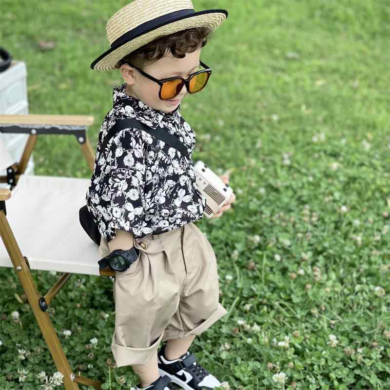 ・カテゴリ: キッズシャツ・対象性別: 男女兼用・対象年齢: 中小童（3〜8歳、100〜140cm）・スタイル: カジュアル・ネックライン: 折り襟・袖丈: 半袖・柄: 花柄、プリント・素材: ポリエステル100%・カラー展開: 画像色シャツ、セットパンツ、シャツとショートパンツのセット・サイズ展開: 80、90、100、110、120、130、140、150、160
