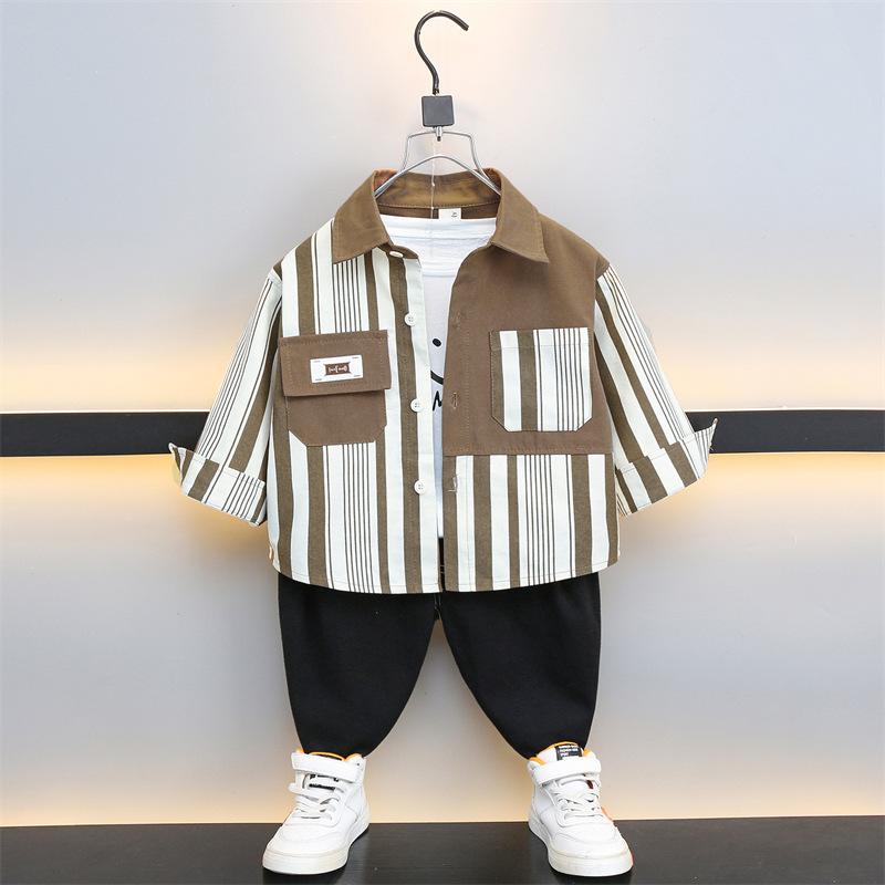 キッズ シャツ 男の子 ボーイズ トップス 長袖 コットンスウェット ストライプ 切り替え 襟付き 前開き 韓国 子供服 ジュニア 幼児 カジュアル お出かけ 通園 通学 旅行 春 秋 冬 カーキ 90 100 110 120 130 140 150