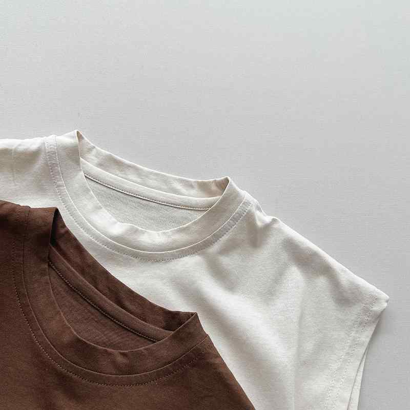 ・カテゴリ: キッズTシャツ・スタイル: 韓国風・対象性別: 男女共用・フード: なし・袖丈: ノースリーブ・推奨年齢: 乳幼児（1〜3歳、80〜100cm）、キッズ（3〜8歳、100〜140cm）・生地加工: ソフト加工・柄: アルファベット・主な素材: 綿100%・安全基準: A類・ネックライン: クルーネック・機能: 吸湿速乾・カラー展開: ブラウン、アプリコット・対応身長: 80cm、90cm、100cm、110cm、120cm、130cm