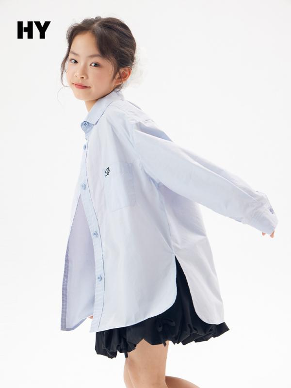 ・カテゴリ: キッズシャツ・対象性別: 男女兼用・襟型: 翻り襟（オープンカラー）・袖丈: 長袖・柄: 無地・主な素材: 綿100%・カラー: ブルー・対応身長: 120cm、130cm、140cm、150cm、160cm、170cm