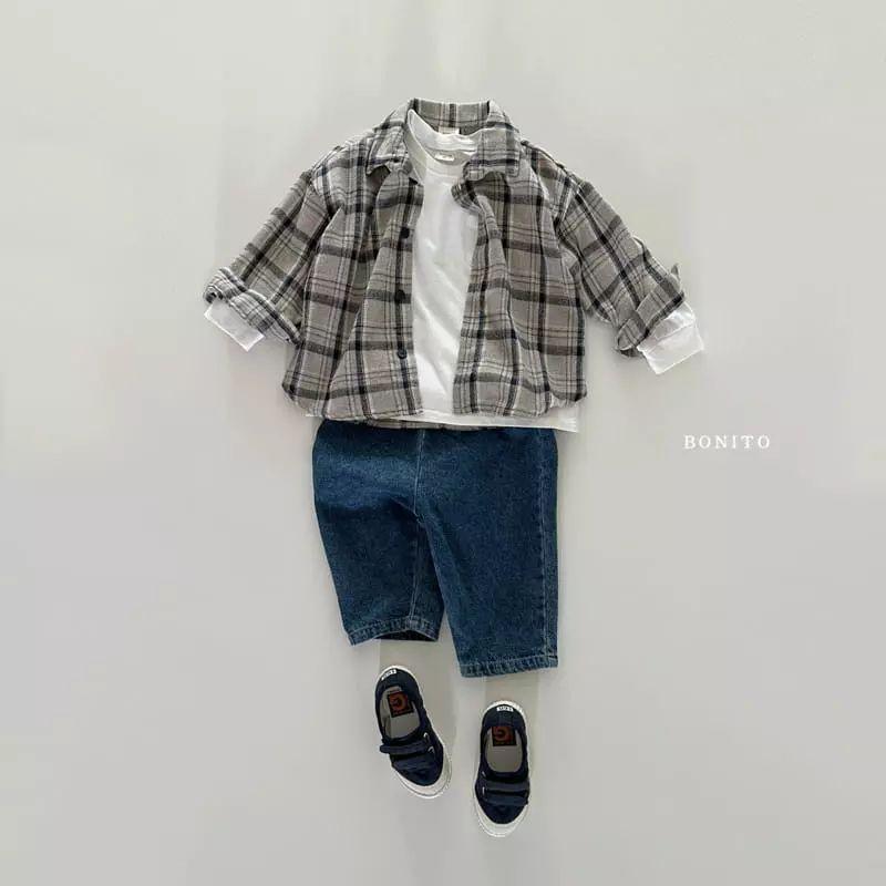 ・カテゴリ: 子供用シャツ・対象性別: 男女兼用・対象年齢: 1～3歳（身長80～100cm）・スタイル: 韓国風・襟のデザイン: レギュラーカラー・加工: 柔軟加工・袖丈: 長袖・柄: チェック・素材: 綿85%・安全基準: A類・カラー展開: カーキチェック、グレーチェック・サイズ展開: 73cm、80cm、90cm、100cm、110cm