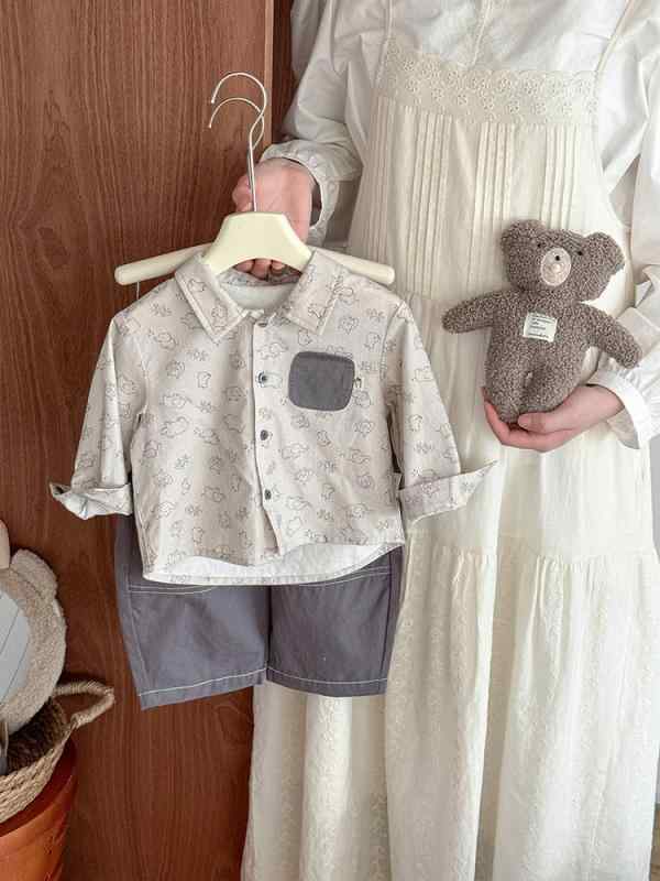 ・カテゴリ: 子供用シャツ・対象性別: 男性・適合年齢層: 乳幼児（1-3歳、80-100cm）・スタイル: 韓国風・ネックライン: レギュラーカラー・生地加工: 柔軟加工・袖丈: 長袖・柄: キャラクター、プリント・素材: 綿100%・安全基準: A類・カラー展開: グレーシャツ、グレーパンツ・サイズ展開: 73cm、80cm、90cm、100cm